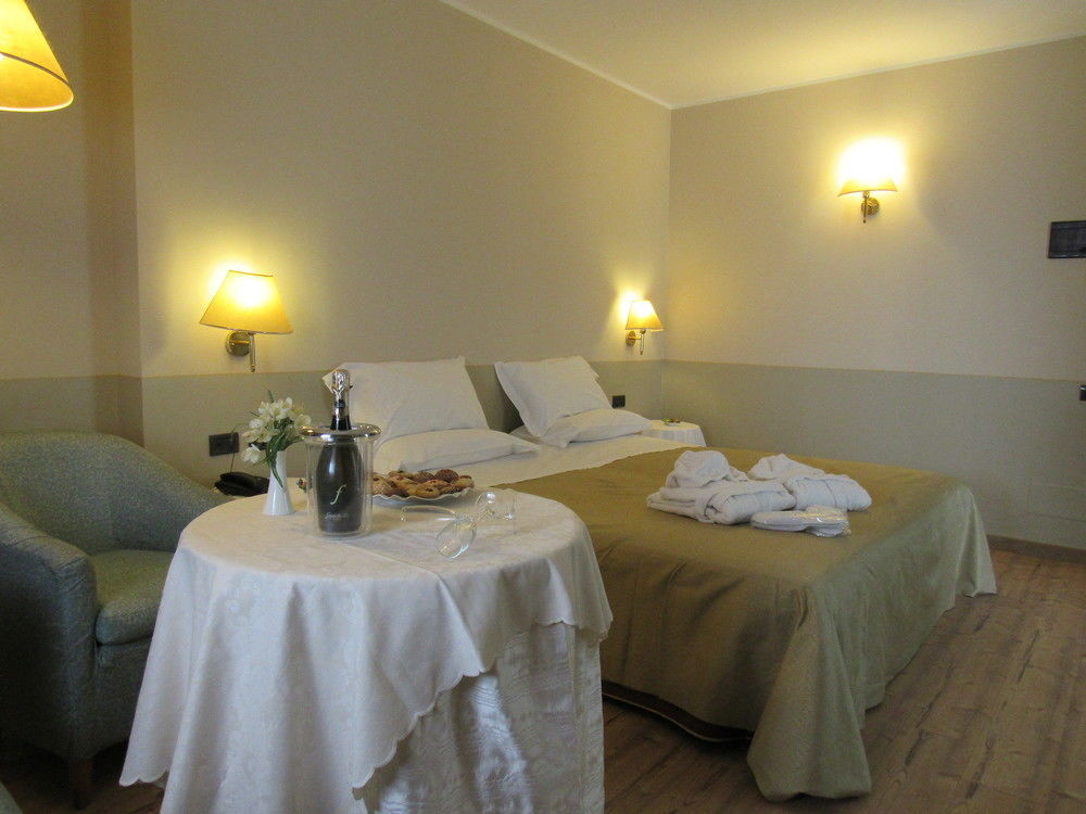 Green Hotel Settimo Torinese Esterno foto