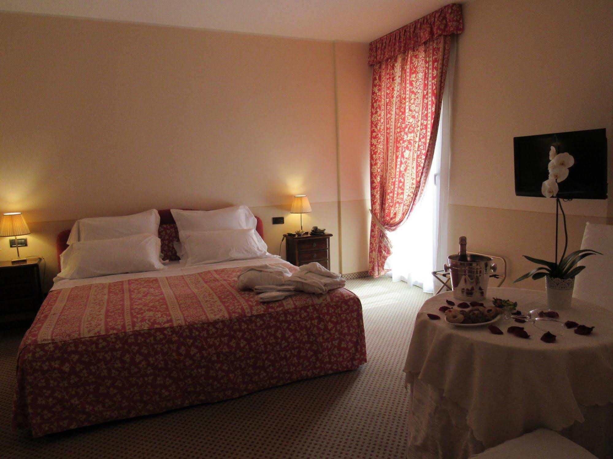 Green Hotel Settimo Torinese Esterno foto