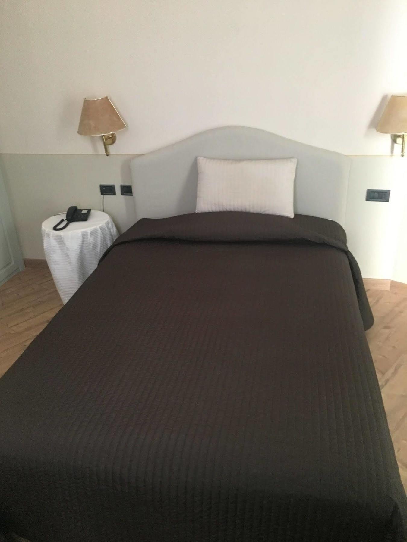 Green Hotel Settimo Torinese Esterno foto
